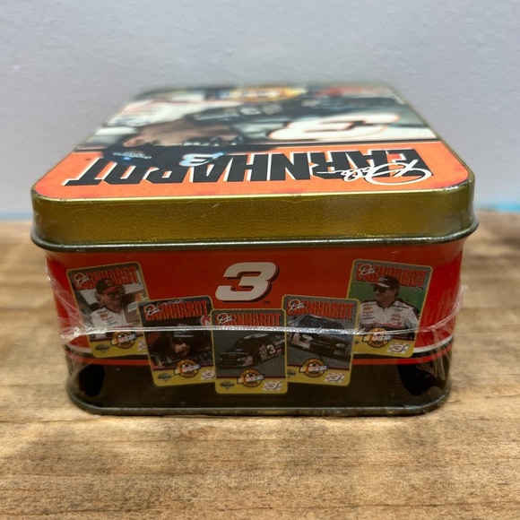 Dale Earnhardt Metallic
Impressions NASCAR Metal
Collector 5 Card Set Never Open - Picture 7 of 10